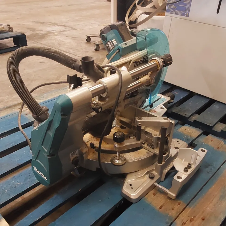 MAKITA DXT 305MM SLIDE COMPOUND MITRE SAW 240V