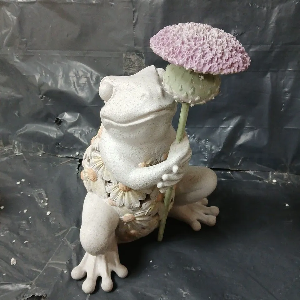 GARDEN REFLECTIONS DECORATIVE LED FROG