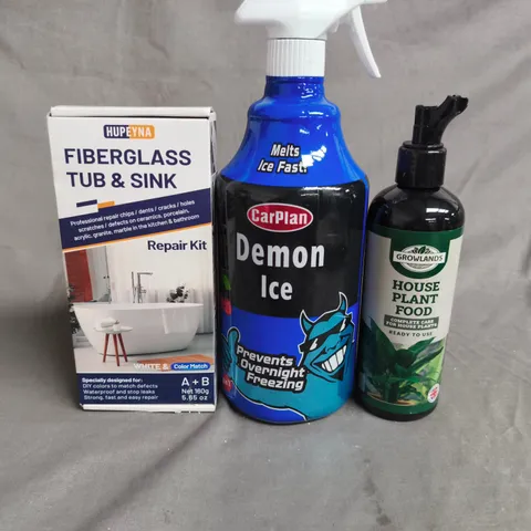 APPROX 10 ASSORTED ITEMS TO INCLUDE - FIBREGLASS TUB & SINK REPAIR KIT; CARPLAN DEMON ICE; GROWLANDS HOUSE PLANT FOOD 