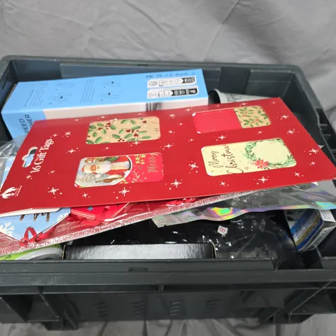 APPROXIMATELY 20 ASSORTED HOUSEHOLD ITEMS TO INCLUDE GIFT TAGS, DRINKING CUPS AND MILK FROTHER