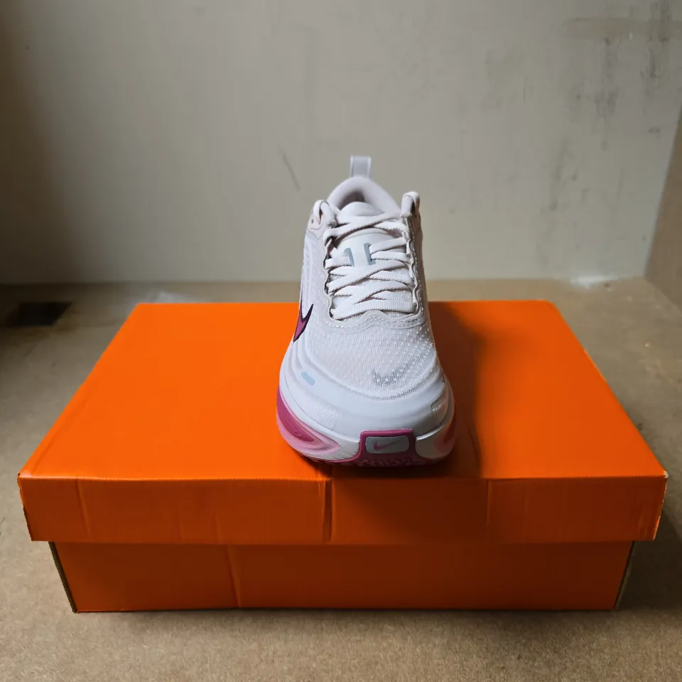 NIKE VOMERO PLUS WOMEN’S RUNNING SHOES – WHITE/PINK, UK 5
