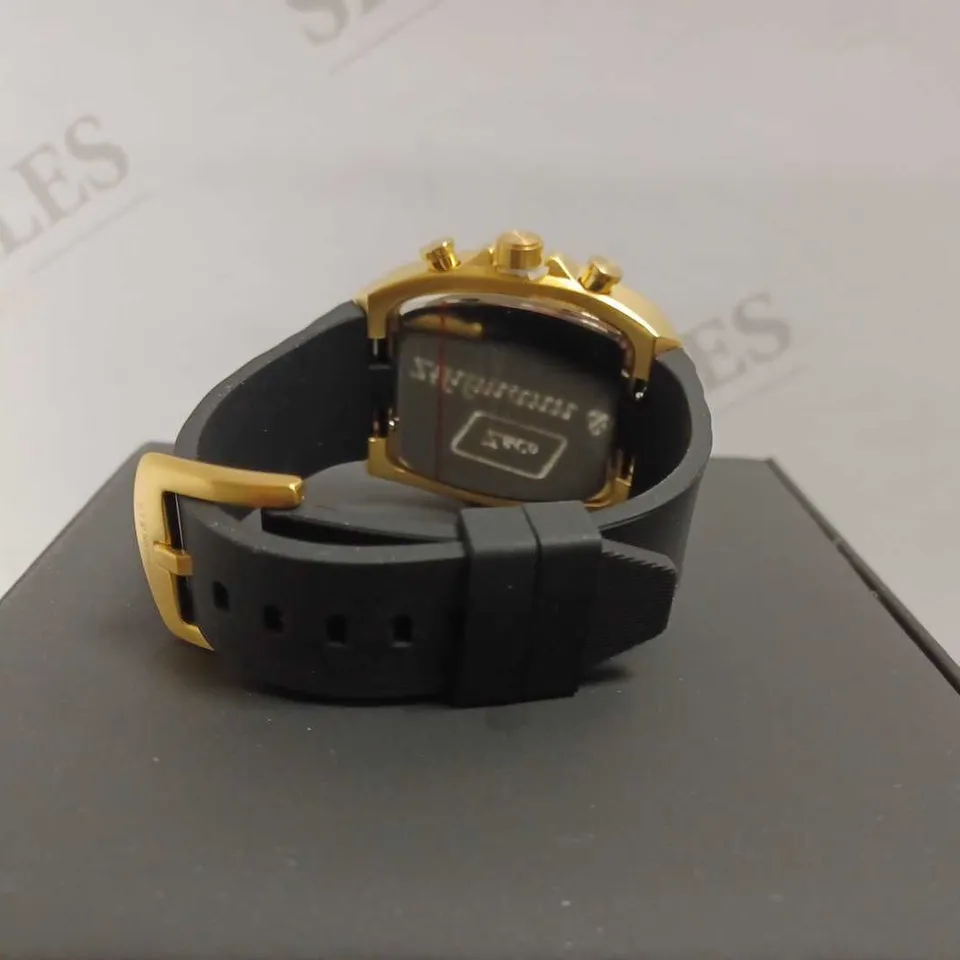 ZIHLMANN & CO TRIPLE DIAL BRACELET STRAP WRISTWATCH