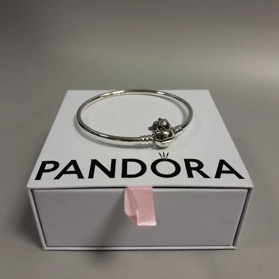 PANDORA MOMENTS DISNEY STITCH BITING CLASP BANGLE