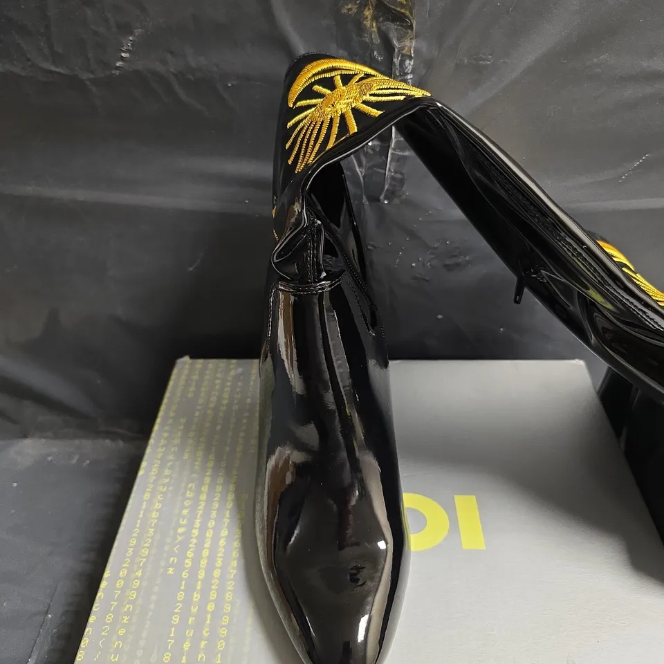 KOI BLACK PATENT KNEE-HIGH BOOTS WITH GOLD SUN & STAR EMBROIDERY - UK SIZE 6 