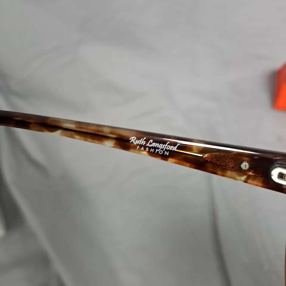 RUTH LANGFORD FASHION CAT-EYE SUNGLASSES – TORTOISESHELL FRAME