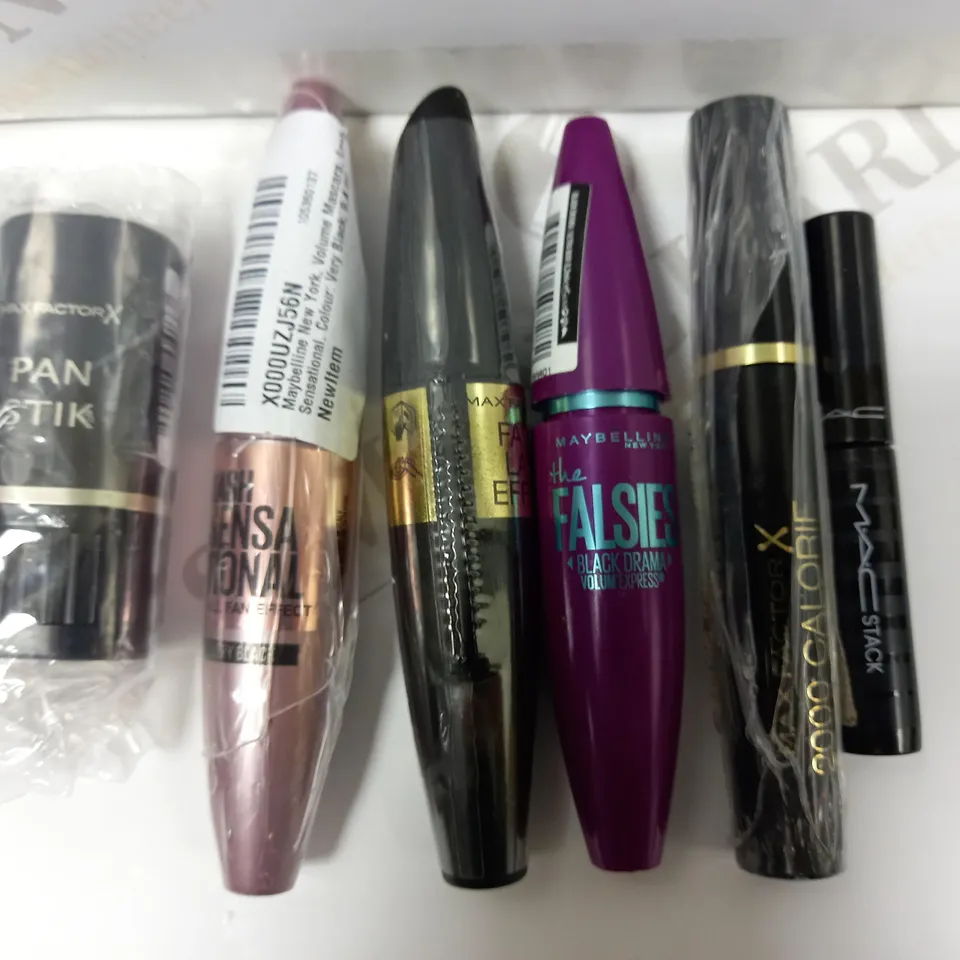 BOX OF APPROX 10 ITEMS TO INCLUDE MAC POWDER KISS LIPSTICK (931 TEDDY2.0), CLINIQUE LINE SMOOTHING CONCEALER, MAC STACK