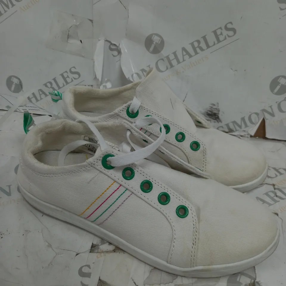 MIP KANNES NKEL BOOTS IN WHITE  - SIZE 4