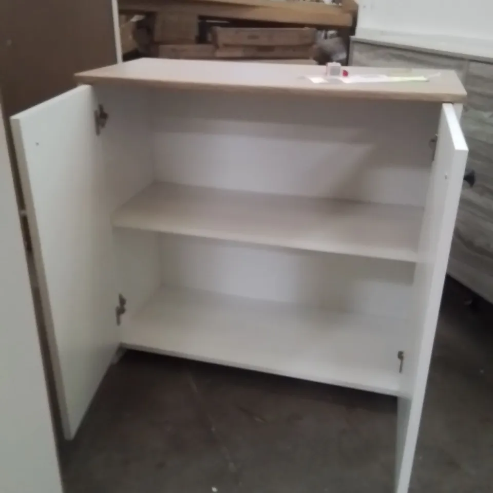 CIRCLE 2 DOOR ACCENT CABINET 