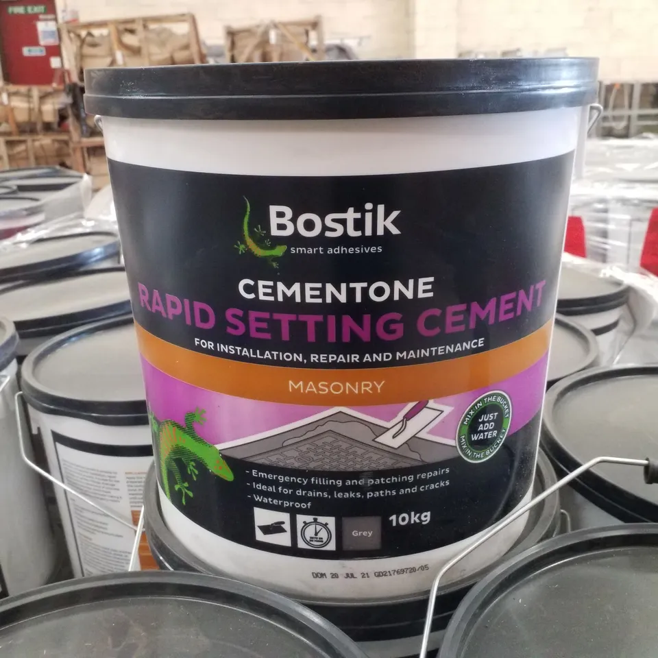 PALLET CONTAINING APPROXIMATELY 48 BUCKETS OF BOSTIK CEMENTONE RAPID SETTING WATERPROOF CEMENT 10KG