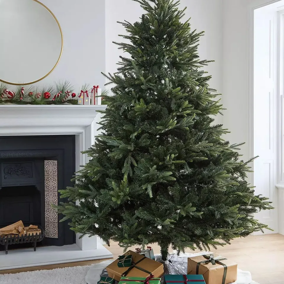 BOXED 7FT SHERWOOD REAL LOOK FULL TREE - COLLECTION ONLY  RRP £249.99