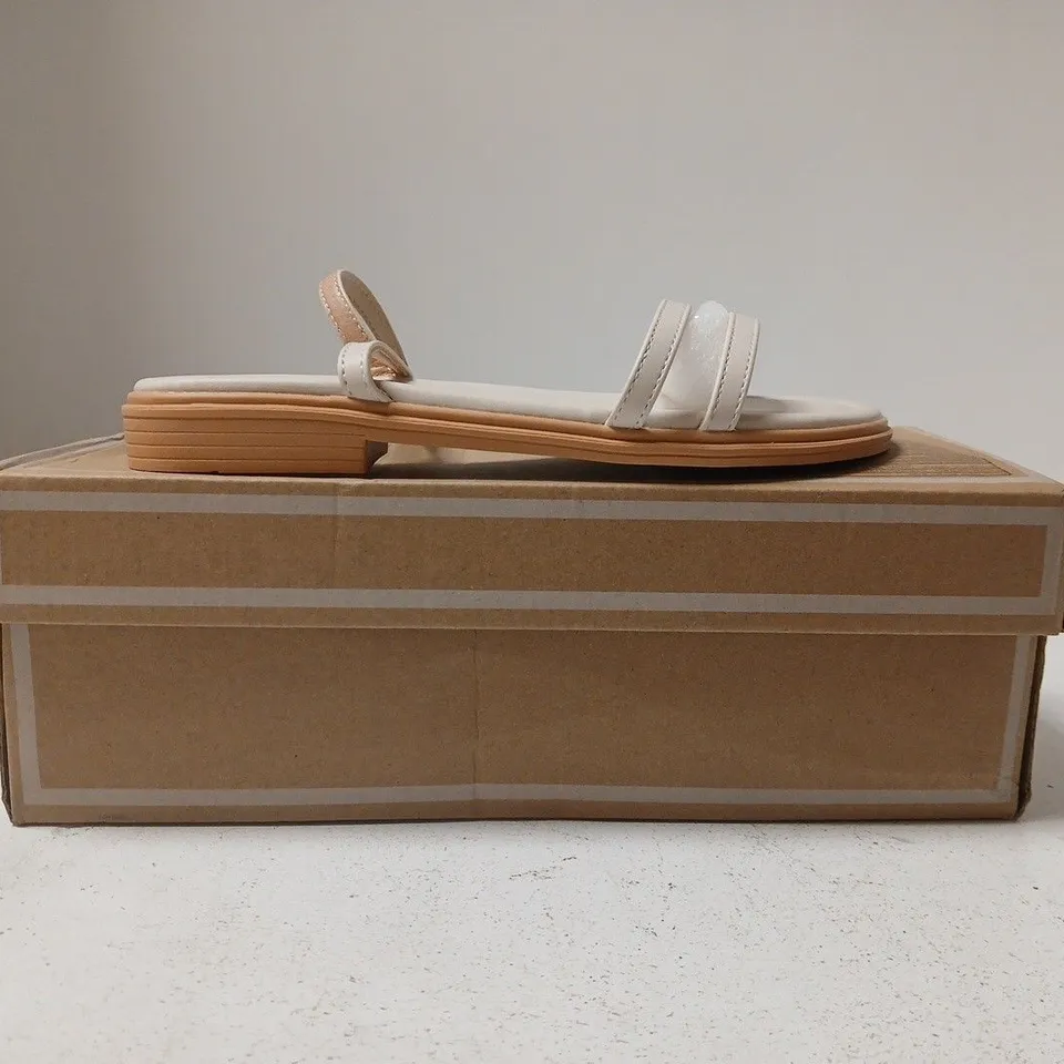 BOXED PAIR OF MANLUZI OPEN TOE STRAPPY SANDALS IN BEIGE SIZE EU 34