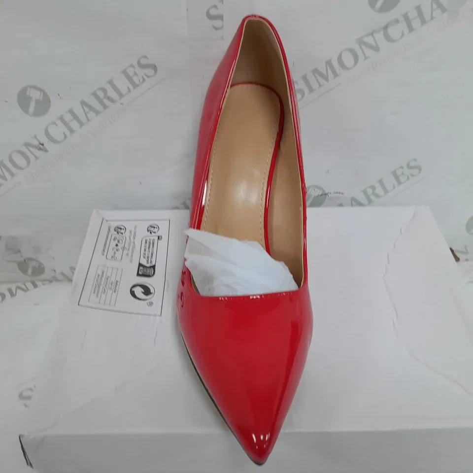 BOXED PAIR OF ASTUCCIO POINTED TOE HEELS IN RED - SIZE 41