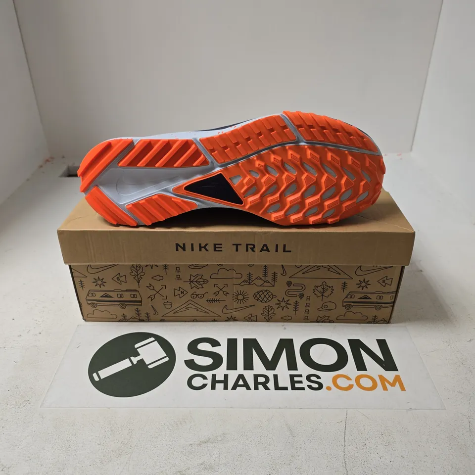 BOXED PAIR OF NIKE REACT PEGASUS TRAIL 4 GTX V2 TRAINERS IN SEA GLASS - UK 12