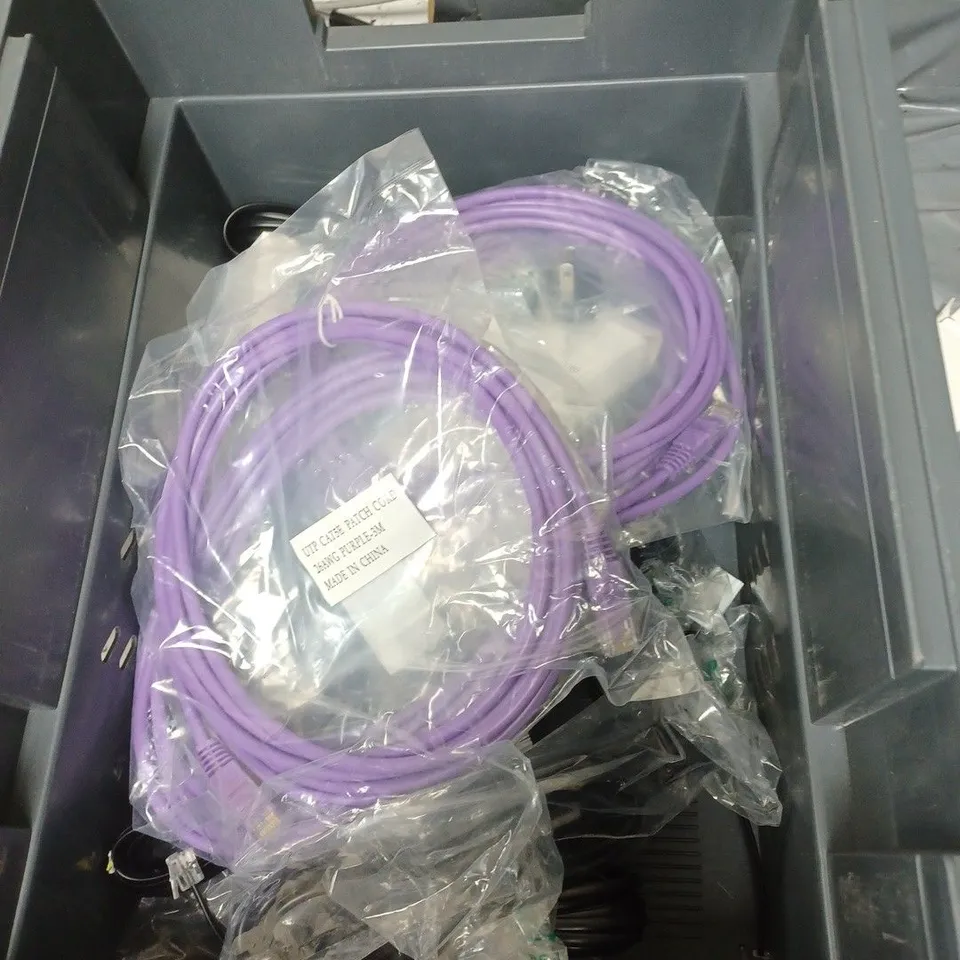 APPROXIMATELY 15 ELECTRICAL ITEMS TO INCLUDE TELEPHONE CABLES, CARD READER AND ADAPTERS
