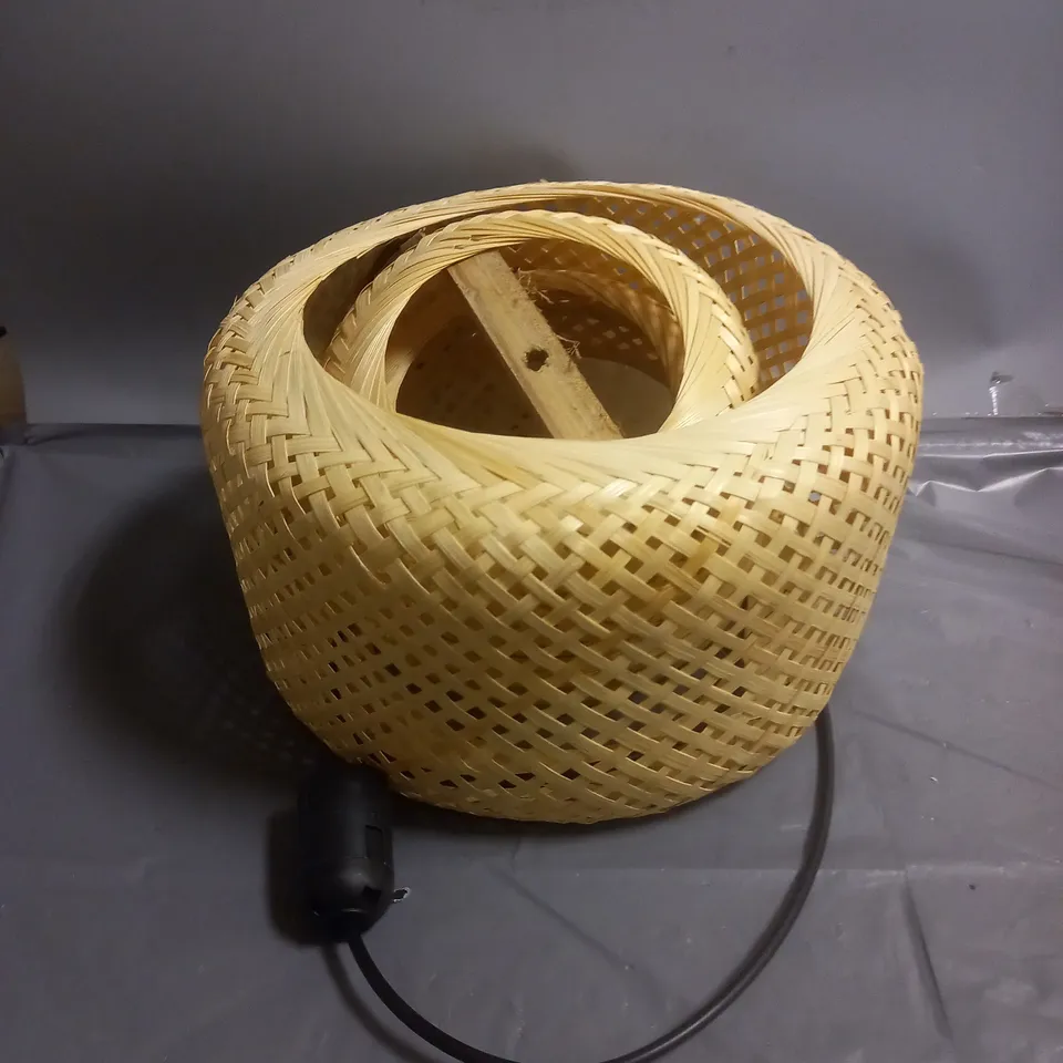 WICKER LAMP SHADE & FITTING 