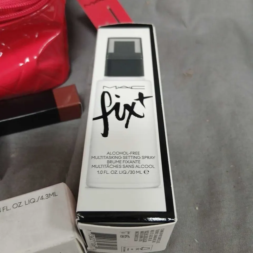 MAC COSMETICS MAKE-UP BUNDLE: STROBE CREAM, GLOW PLAY BLUSH, FIX+ SETTING SPRAY 30ML, LIP PENCIL