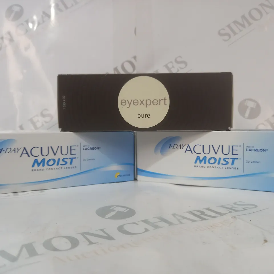 APPROXIMATELY 20 ASSORTED HOUSEHOLD ITEMS TO INCLUDE EYEXPERT CONTACT LENSES, ACUVUE MOIST CONTACT LENSES, ETC
