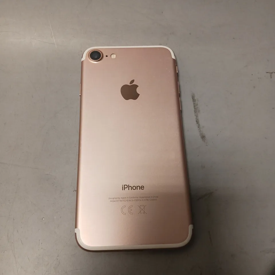 APPLE IPHONE 7 IN ROSE GOLD