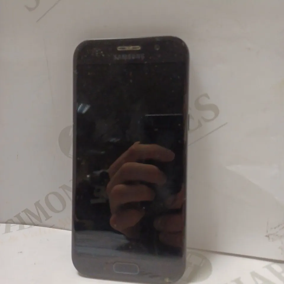 SAMSUNG GALAXY A5 MOBILE PHONE IN BLACK