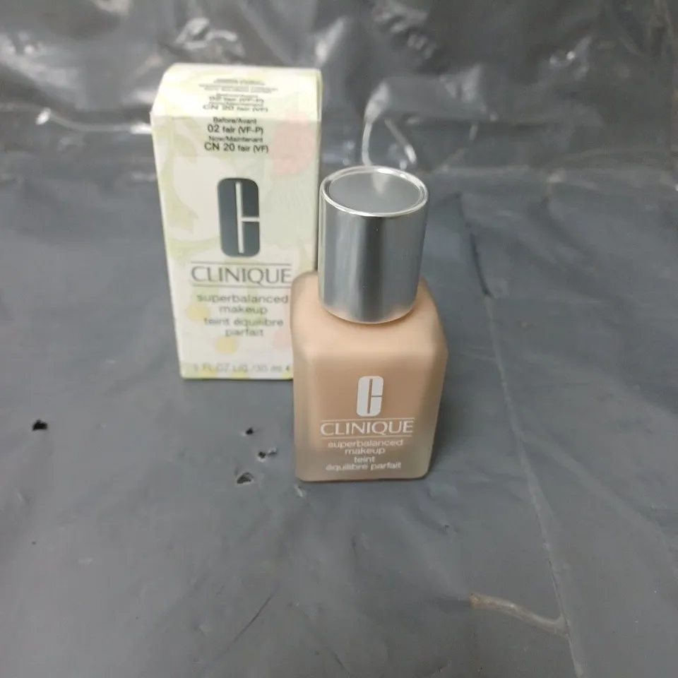 CLINIQUE SUPERBALANCED MAKE UP 30ML