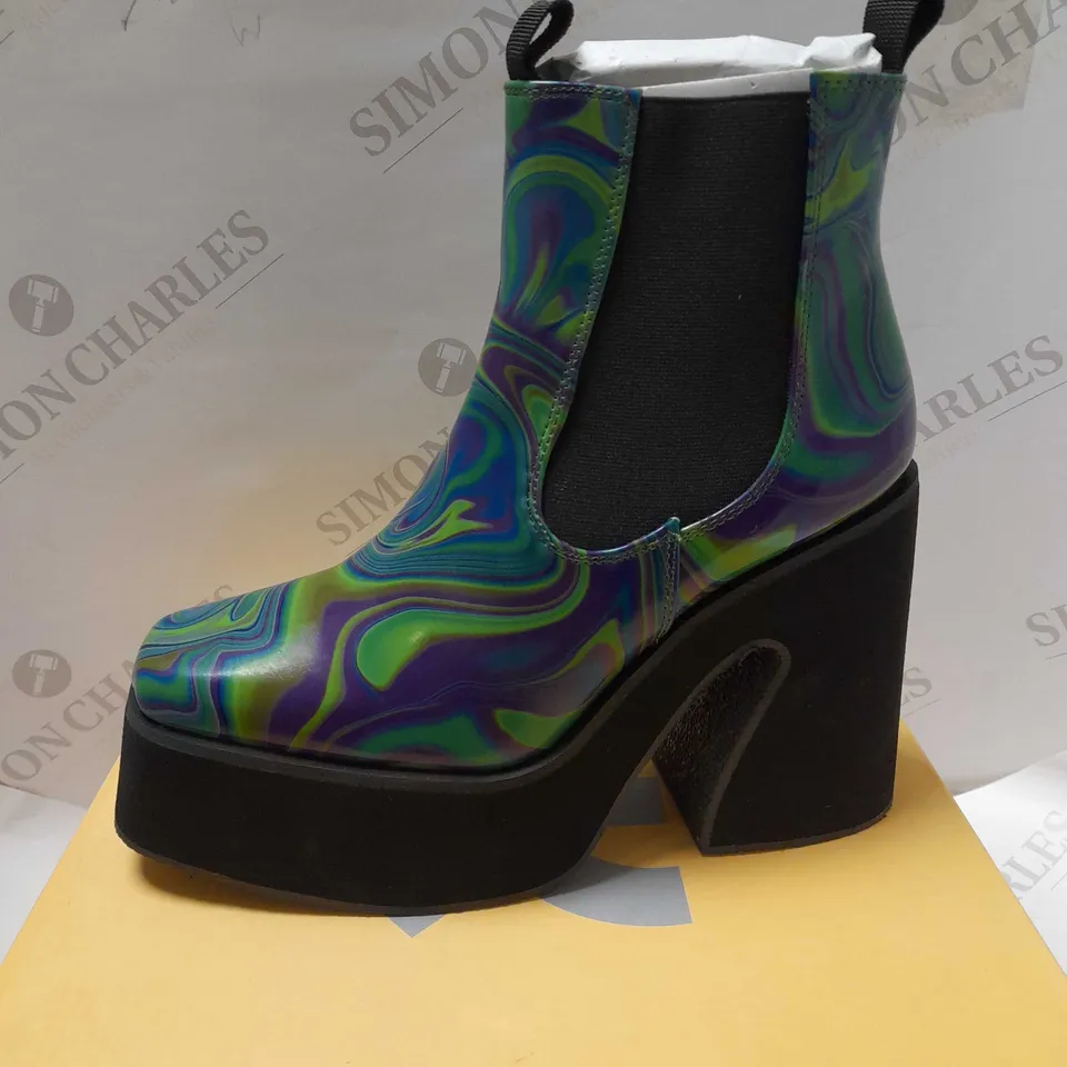 KOI TRIPPY PARVA BLUE SWIRL HEELED CHELSEA BOOTS - SIZE 6