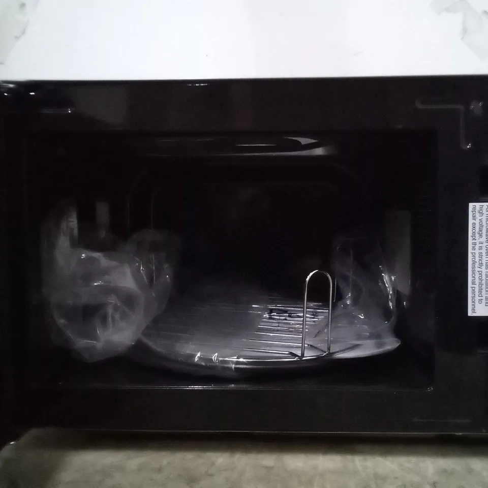 BOXED HISENSE H20MOMSS4HGUK 700w MICROWAVE OVEN