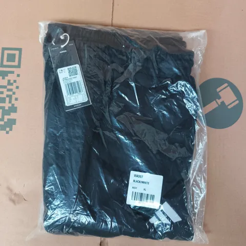 BAGGED ADIDAS ESSENTIALS FEELCOZY FLEECE PANTS IN BLACK SIZE XL