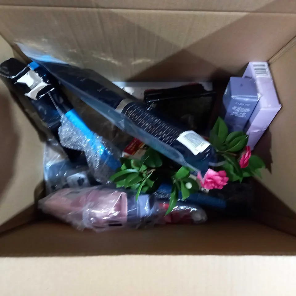 APPROXIMATLY 10 ASSORTED ITEM TO INCLUDE FAKE PLANT, FLAWLESS RAZOR, S-FIXX TORCH, ETC