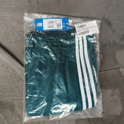 BAGGED ADIDAS LIVERPOOL FC '95 AWAY SHORTS IN RICH GREEN SIZE MEDIUM
