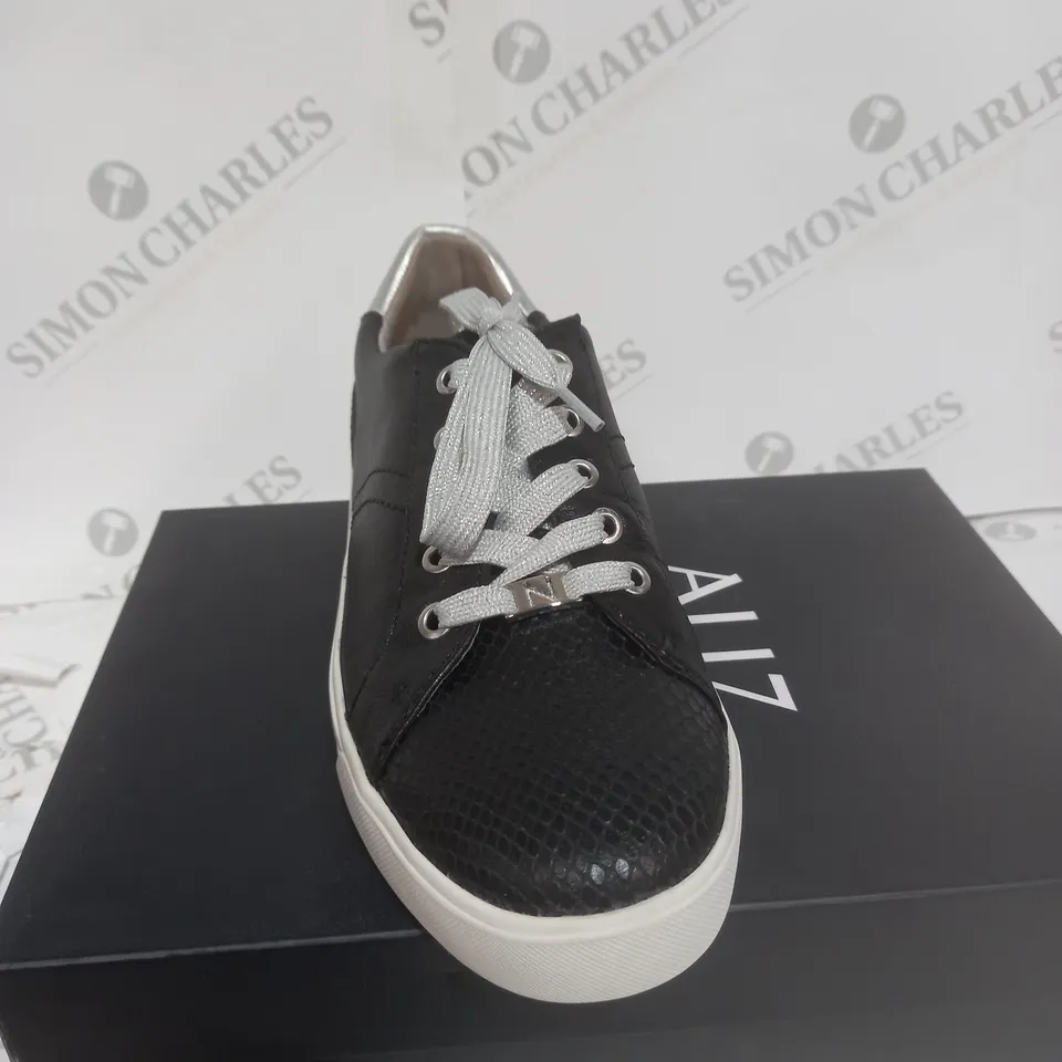 NATURALIZER ASTARA WIDE FIT LACE UP TRAINERS, BLACK/SILVER, UK 6