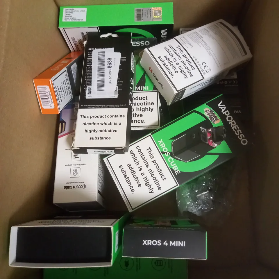 APPROXIMATELY 20 VAPES & E-CIGARETTES TO INCLUDE - VOOPOO DRAG E60 - VAPORESSO XROS PRO - VOOPOO ARGUS G2 - ETC