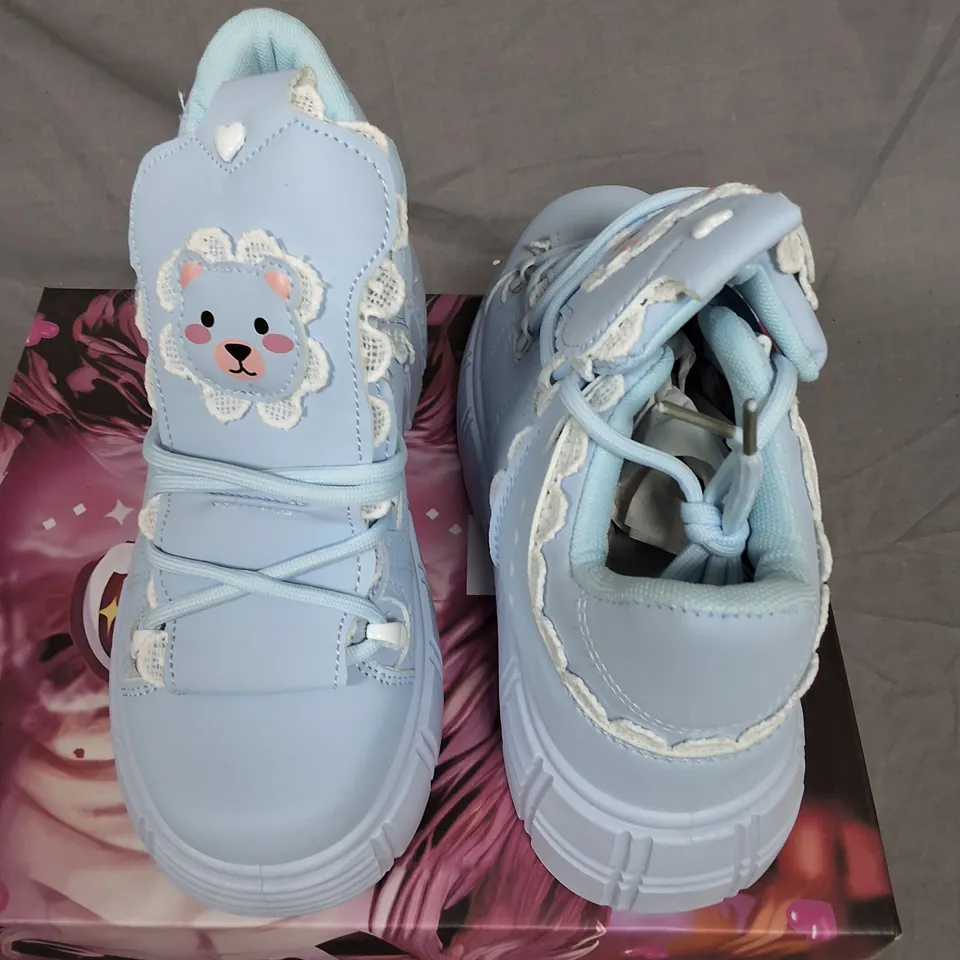 BOXED KOI FANCIFUL FREDDO BEAR RUFFLE TRAINERS IN BABY BLUE - UK 4