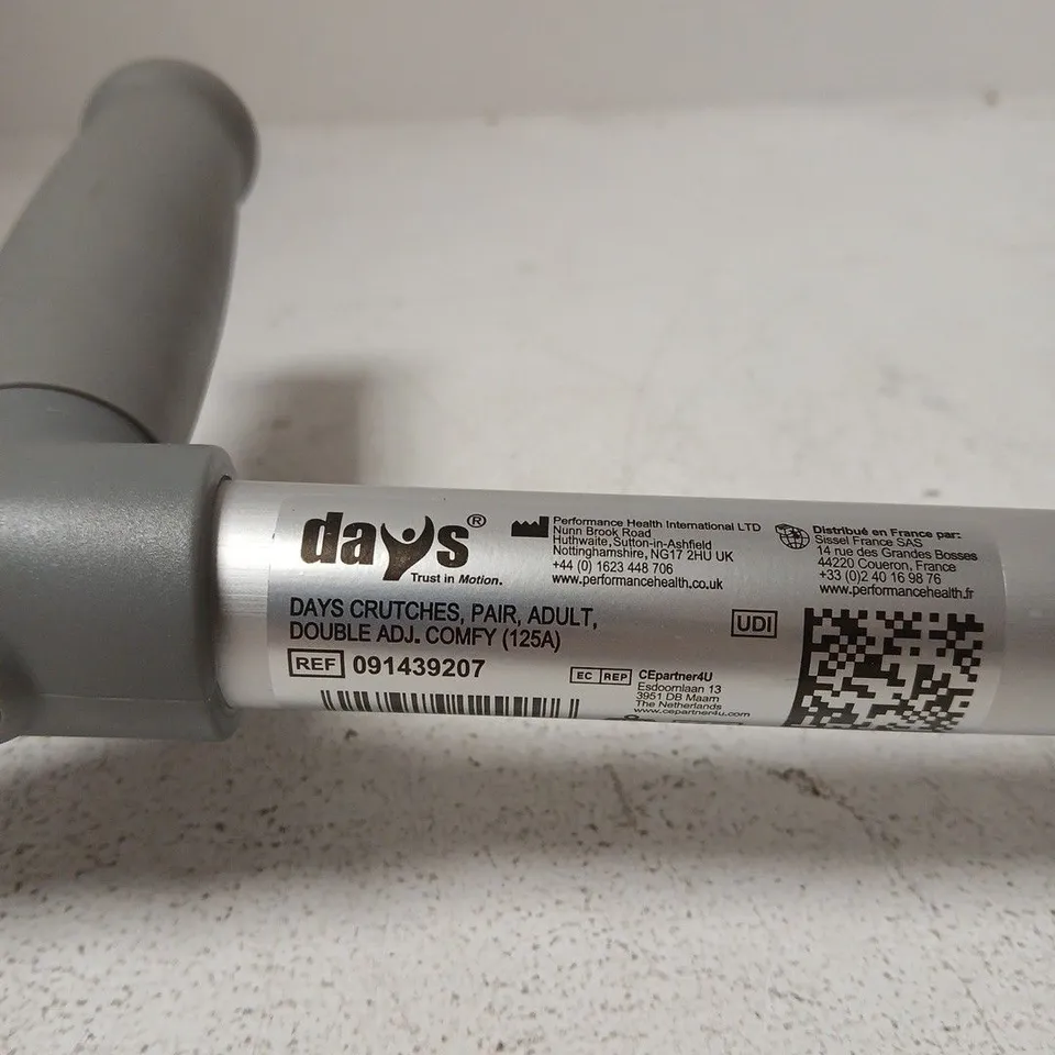 DAYS CRUTCH, ADULT – DOUBLE ADJUSTABLE, COMFY (125A)