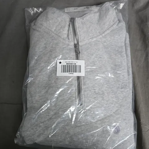 BAGGED HOLLISTER QUARTER ZIP IN GREY - LARGE