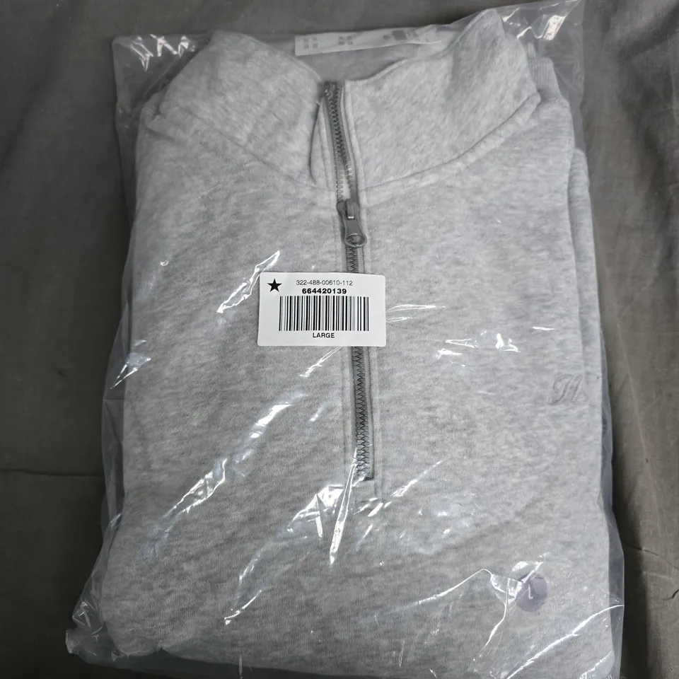 BAGGED HOLLISTER QUARTER ZIP IN GREY - LARGE