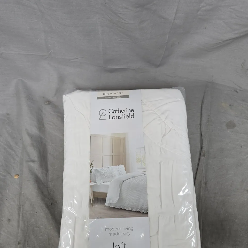 CATHERINE LANSFIELD KING DUVET SET – SEERSUCKER FRILL – LOFT COLLECTION
