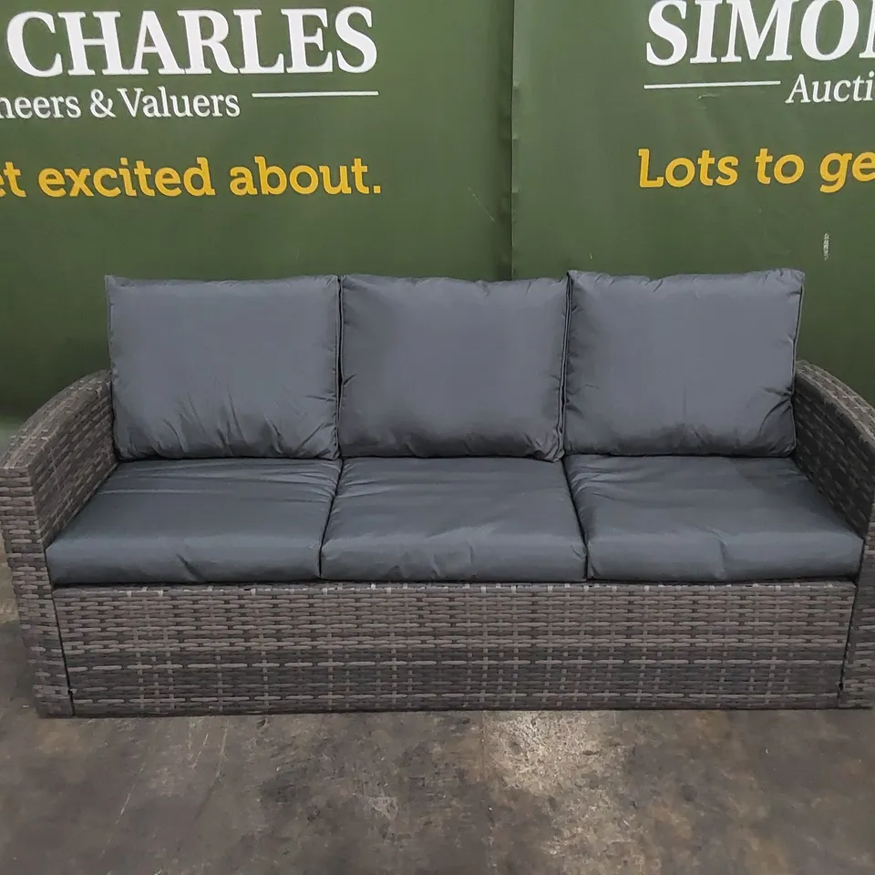 BRAND NEW BOXED KANSAS GARDEN AND PATIO RATTAN SOFA SET (3 BOXES) RRP £995