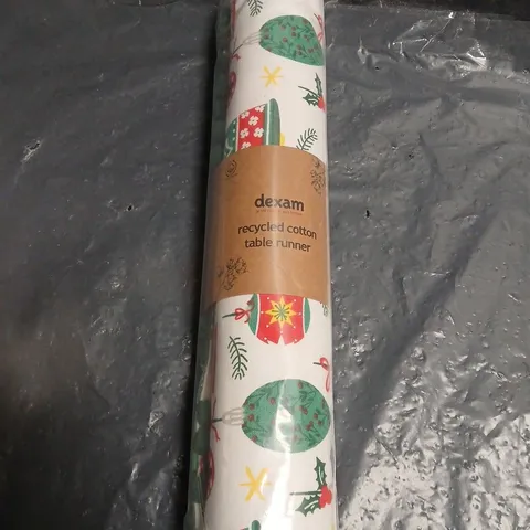 DEXAM RECYCLED COTTON TABLE RUNNER – FESTIVE PATTERN - X18
