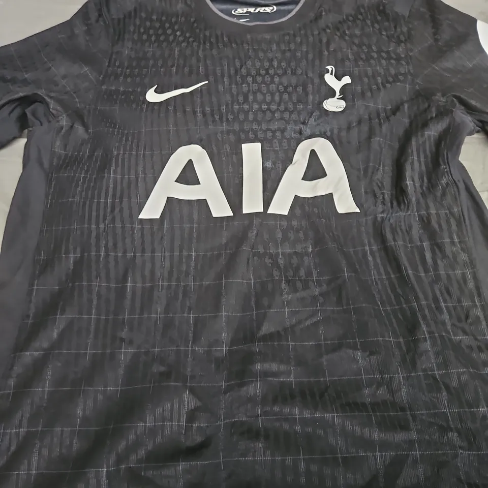 TOTTENHAM HOTSPURS AWAY JERSEY - SIZE L