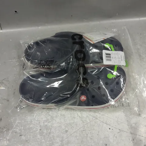 BAGGED PAIR OF CROCS CROCBAND NAVY/RED UK M9/W10