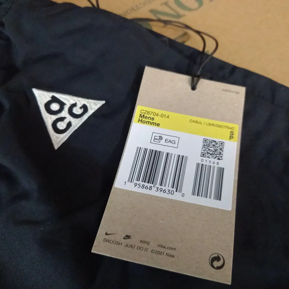 NIKE ACG TRAIL SHORTS - SMALL