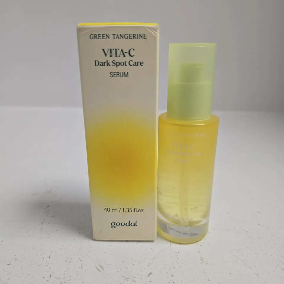 BOXED GREEN TANGERINE VITA-C DARK SPOR CARE SERUM (40ML)