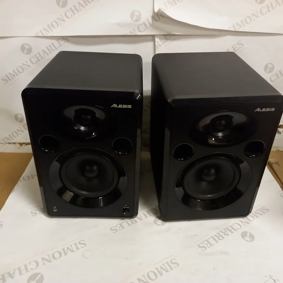 ALESIS ELEVATE 5 MKII - 80 W POWERED DESKTOP STUDIO SPEAKERS WITH SUBWOOFER OUTPUT