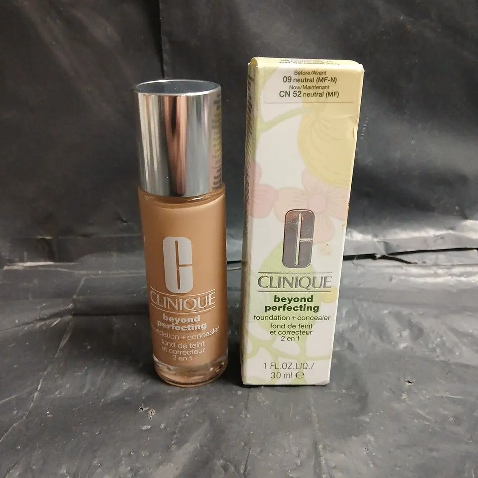 BOXED CLINIQUE BEYOND PERFECTING FOUNDATION + CONCEALER 30 ML – CN 52 NEUTRAL