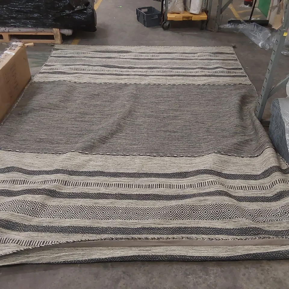 BRAND NEW BAGGED PACO HOME KILIM RUG - 240 x 340cm