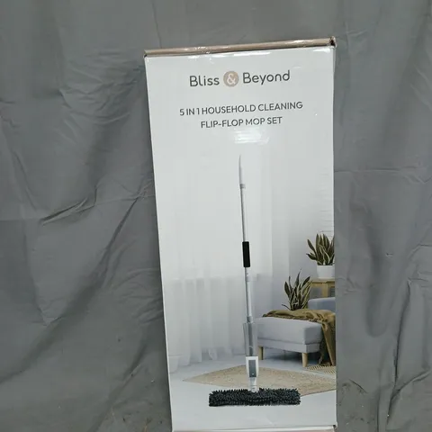 BLISS & BEYOND 5 IN 1 HOUSEHOLD CLEANING FLIP-FLOP MOP SET – BOXED