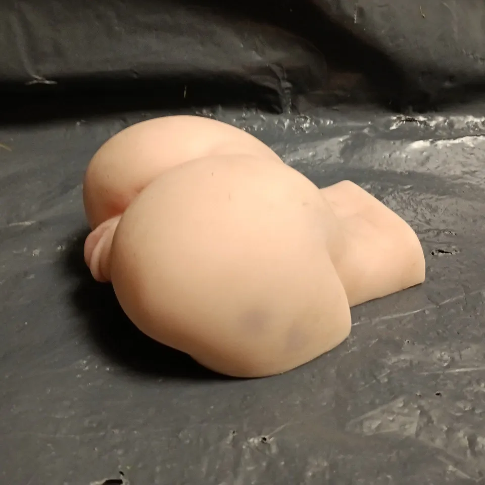 SILICONE ADULT SEX TOY – FEMALE BUTTOCKS WITH VAGINAL OPENING