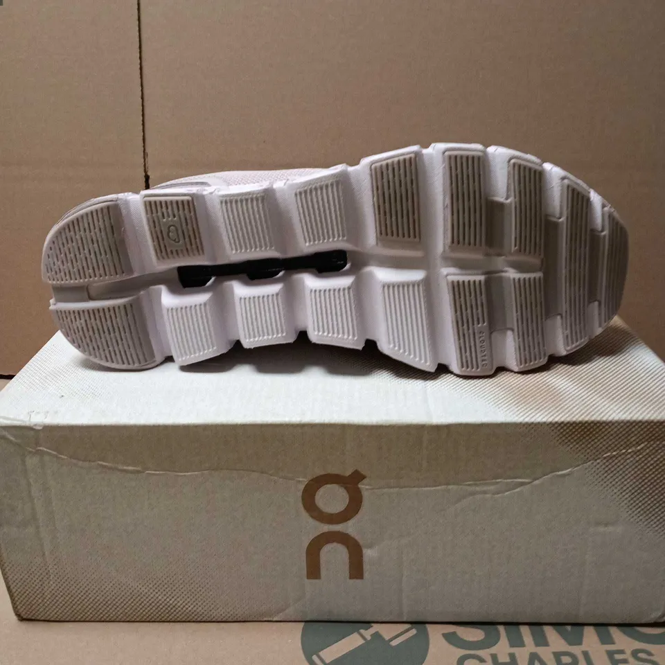 ON RUNNING CLOUD 6 LILY FROST – MEN'S SHOES, UK 7.5 (US 8)