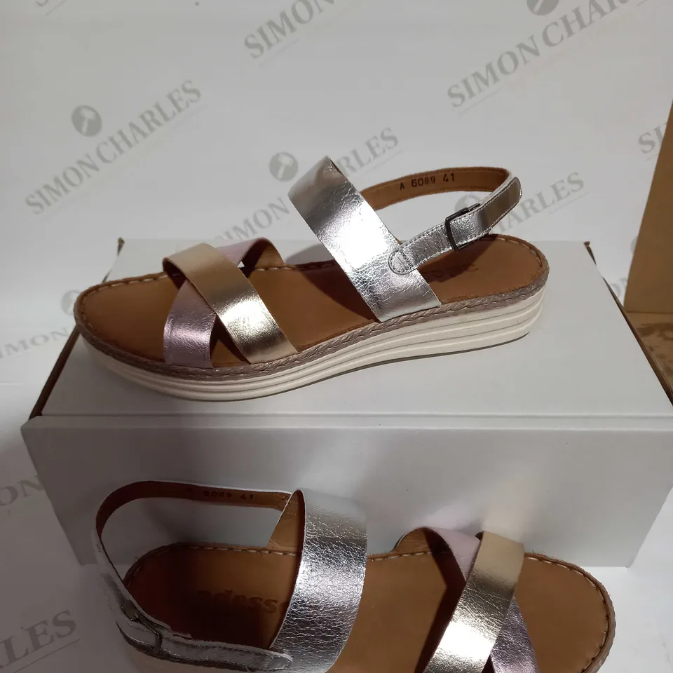 ADE SKYE LEATHER SANDAL - SIZE 7