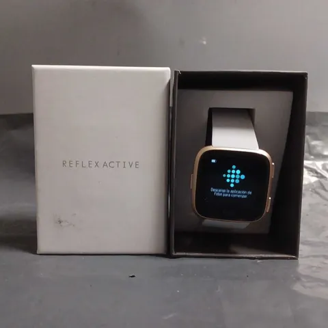 FITBIT VERSA WATCH WITH WHITE STRAP